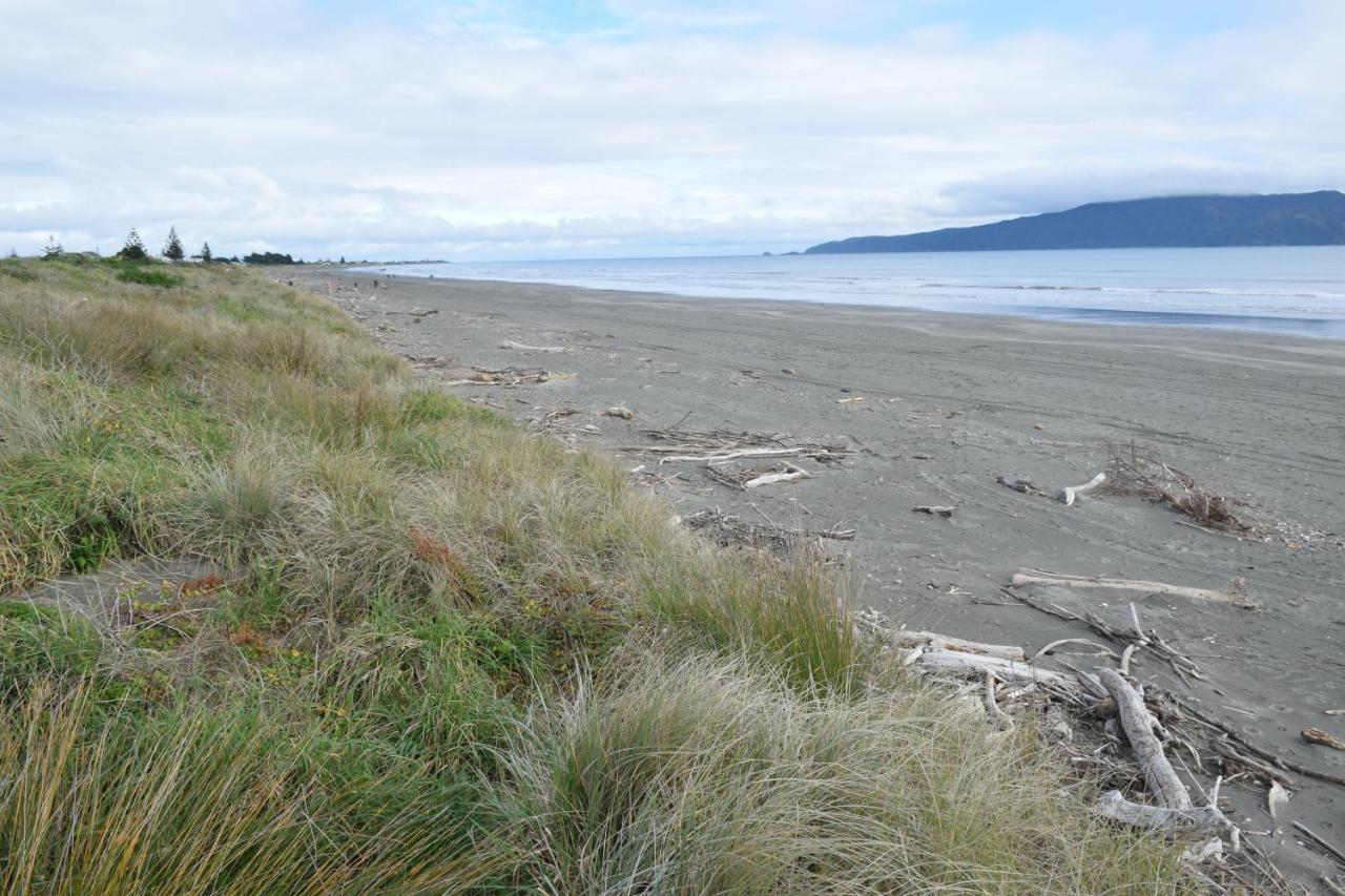 157 Field Way Luxury Lodge Waikanae Exterior foto